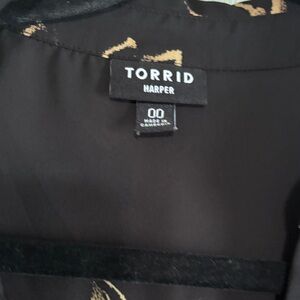 Torrid Black Blouse with Gold Accent Print